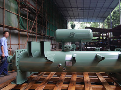 冷凝器在蒸餾中的作用是什么？而水從哪個(gè)方向流過(guò)冷凝器？