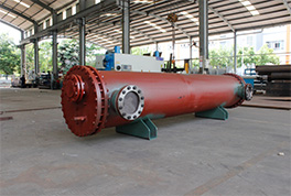 這么大的蒸發(fā)器，只是冷水機(jī)的一部分